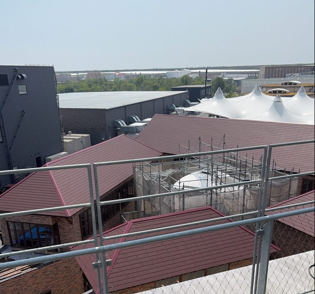 直前まで工事中のネパールパビリオン